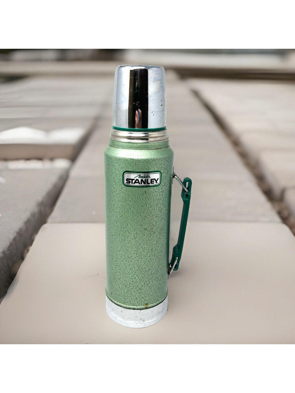 Vtg Aladdin Stanley Thermos Green No. A-944DH One Quart Made In USA VGVC